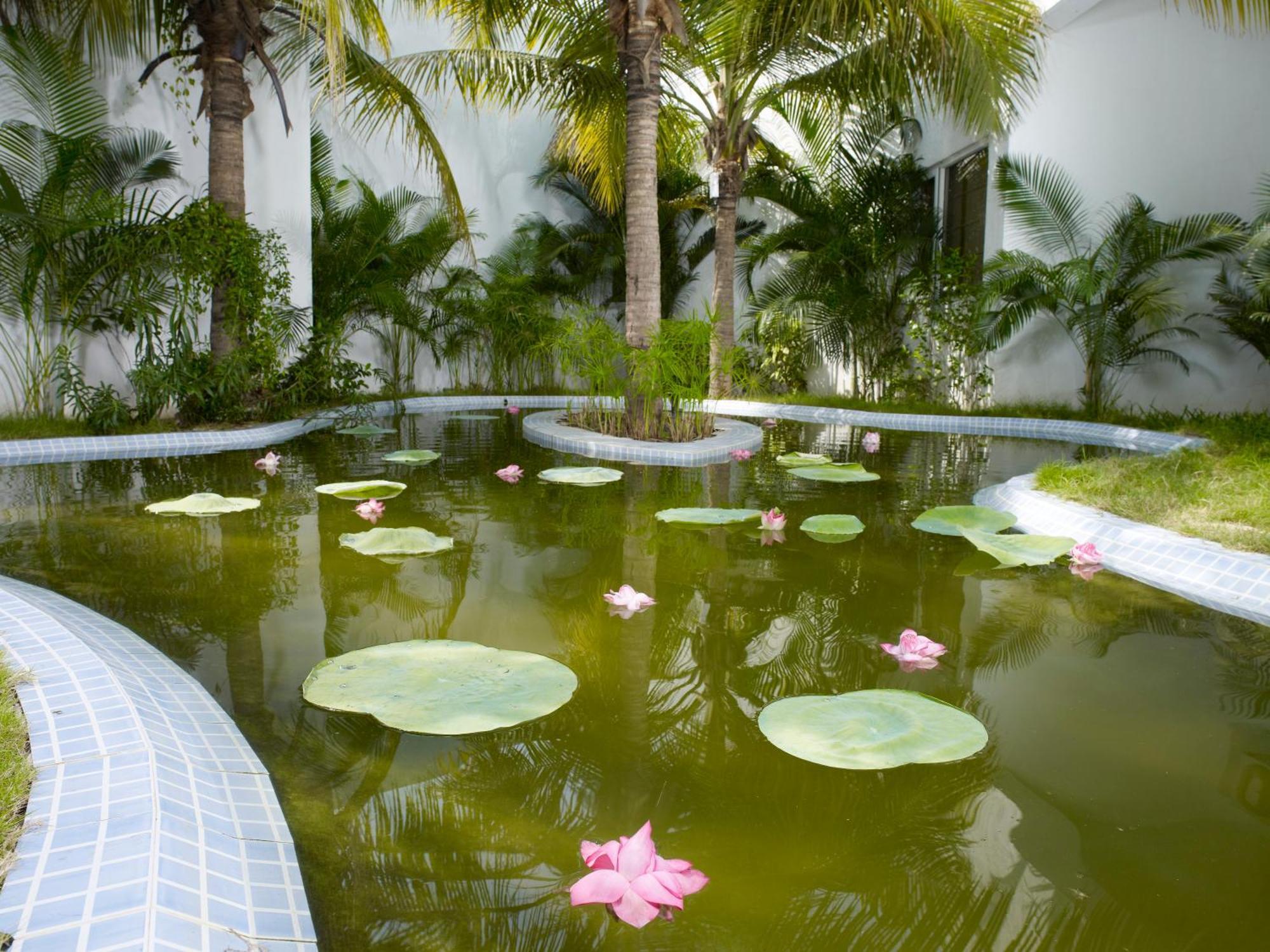 Vedic Village Sriperumbudur Formerly Known As Citrus Hotel Exteriör bild