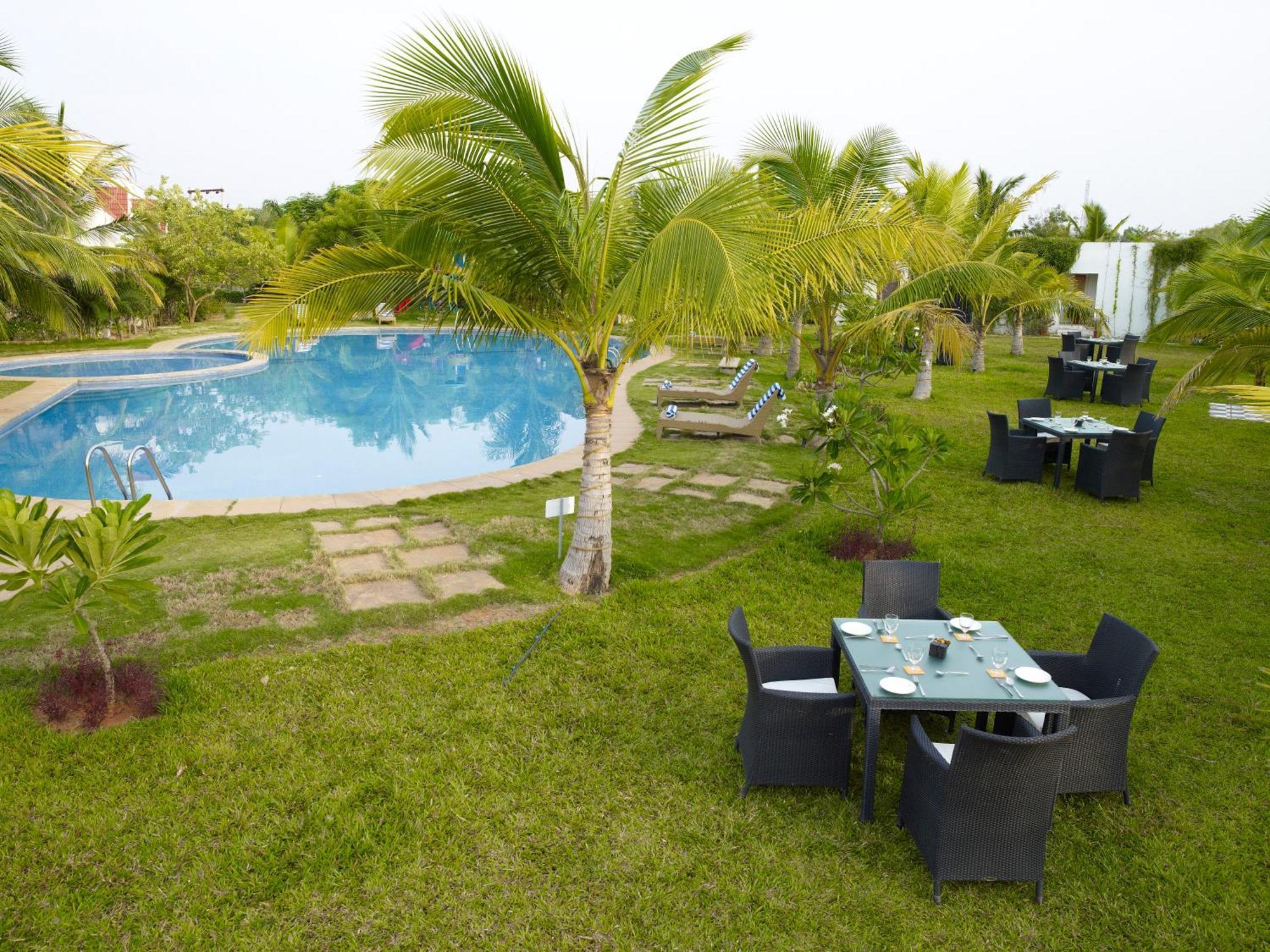 Vedic Village Sriperumbudur Formerly Known As Citrus Hotel Exteriör bild